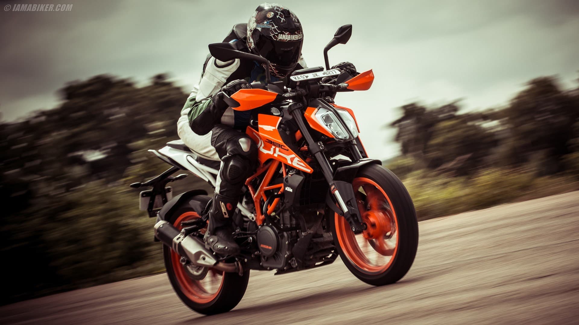 2017-KTM-Duke-390-review - Vancouver Island Motorcycle School